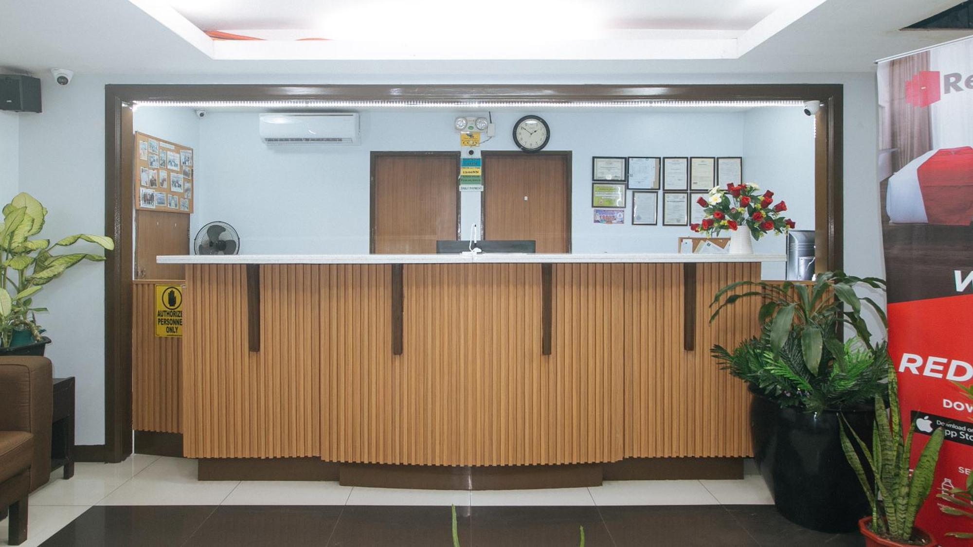 Hotel Reddoorz At Bp International Powerhouse Inc Near Sm Manila Esterno foto
