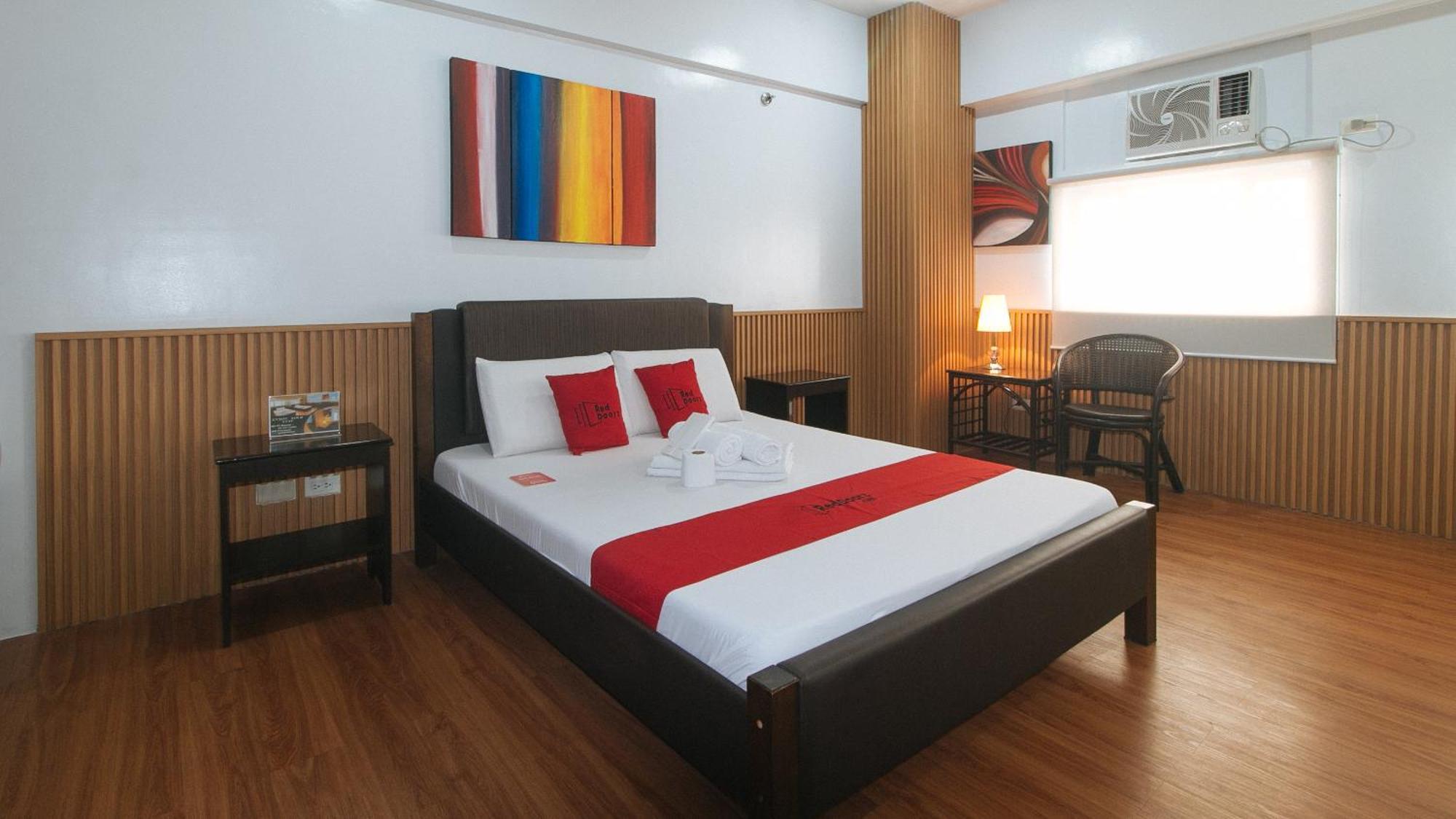 Hotel Reddoorz At Bp International Powerhouse Inc Near Sm Manila Esterno foto